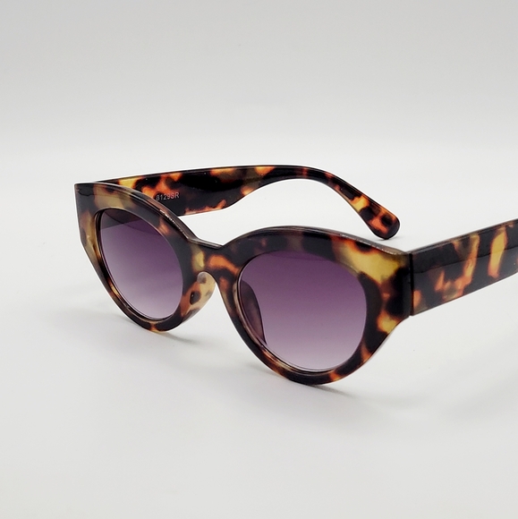 Skylar (Sun reader) - Picture 1 of 3